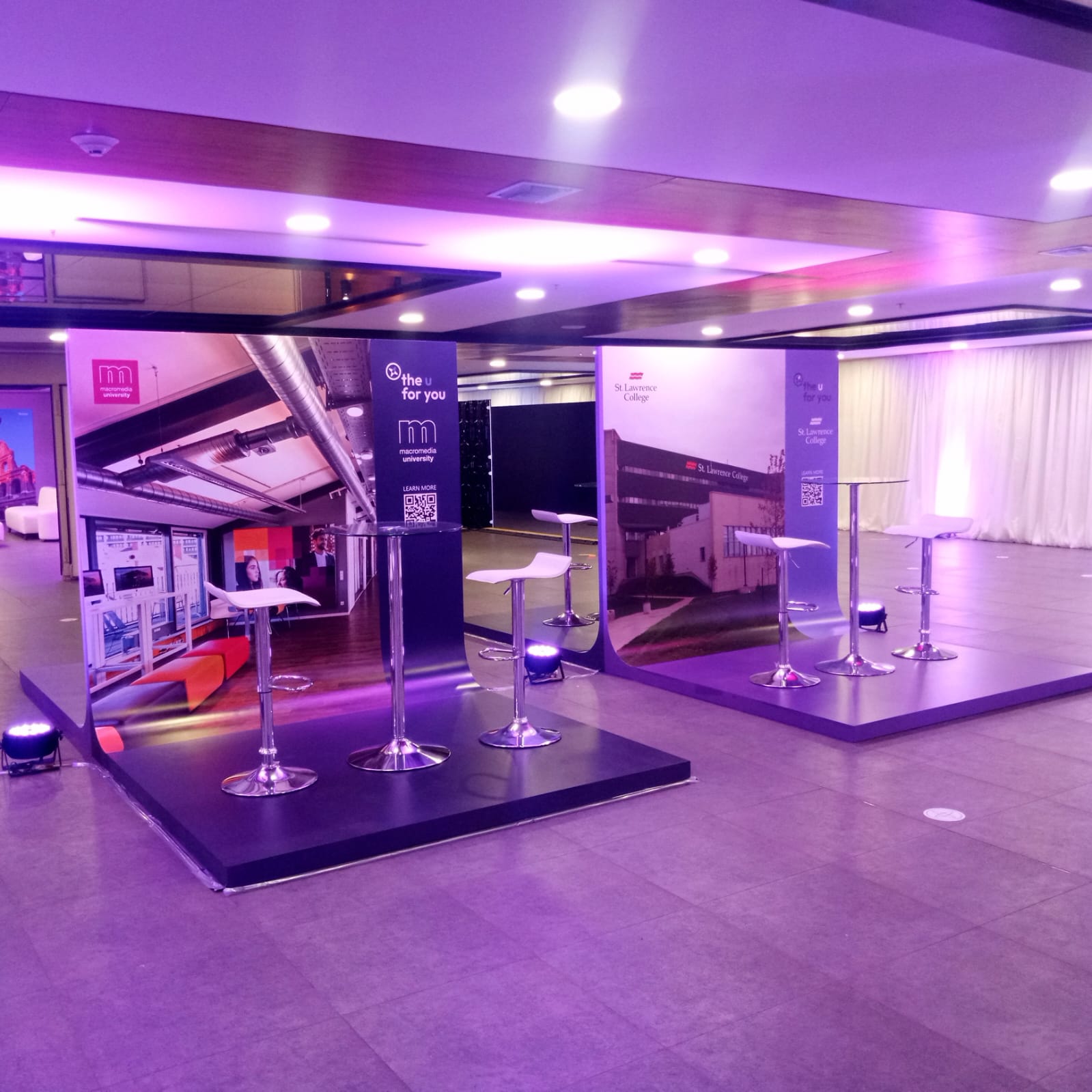 Stands académicos para feria internacional